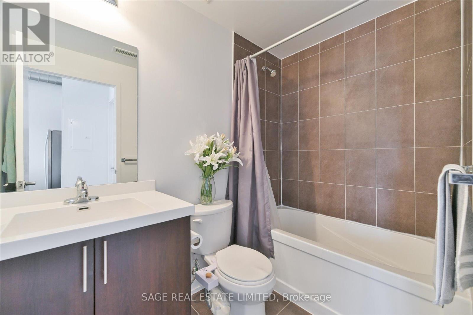 415 - 1410 Dupont Street, Toronto, Ontario  M6H 0B6 - Photo 12 - W12098779