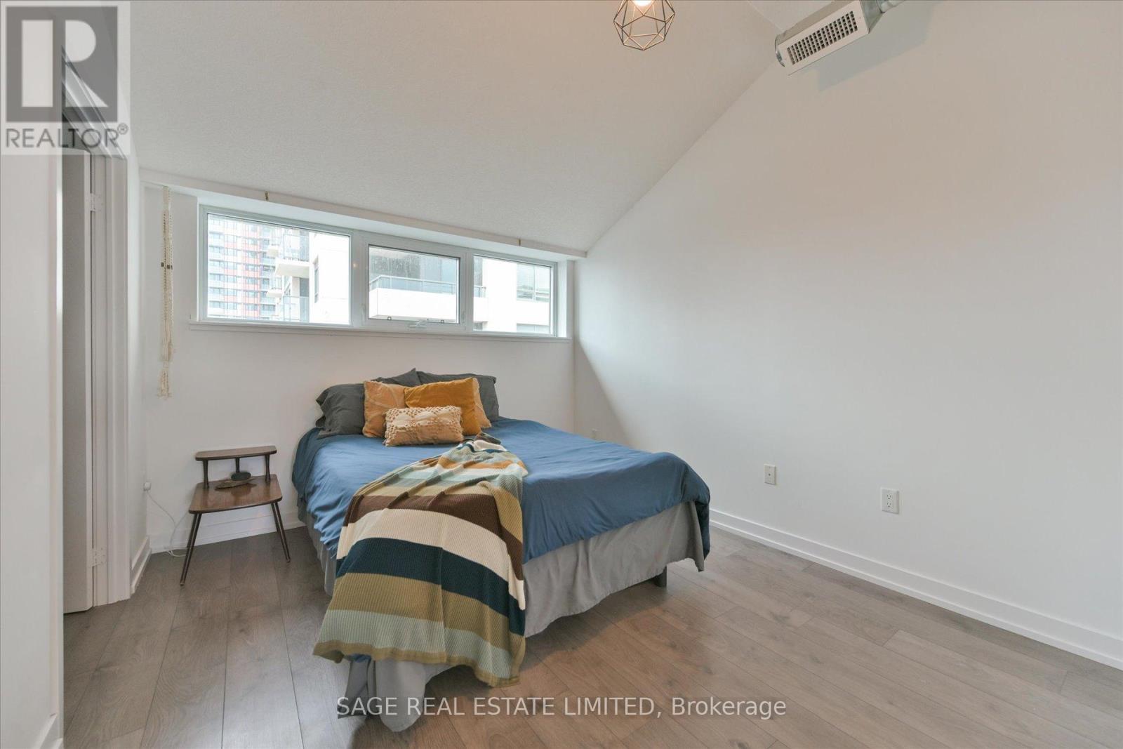 415 - 1410 Dupont Street, Toronto, Ontario  M6H 0B6 - Photo 13 - W12098779