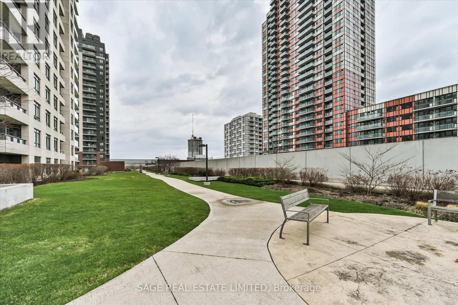 415 - 1410 Dupont Street, Toronto, Ontario  M6H 0B6 - Photo 34 - W12098779