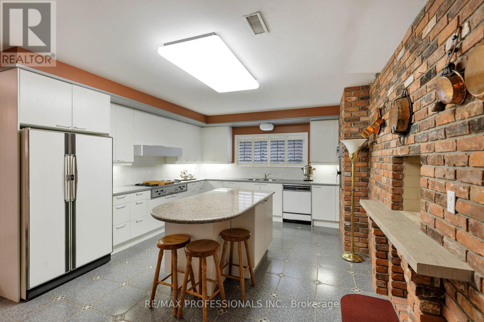 6a Edenbrook Hill, Toronto, Ontario  M9A 3Z6 - Photo 39 - W12098793