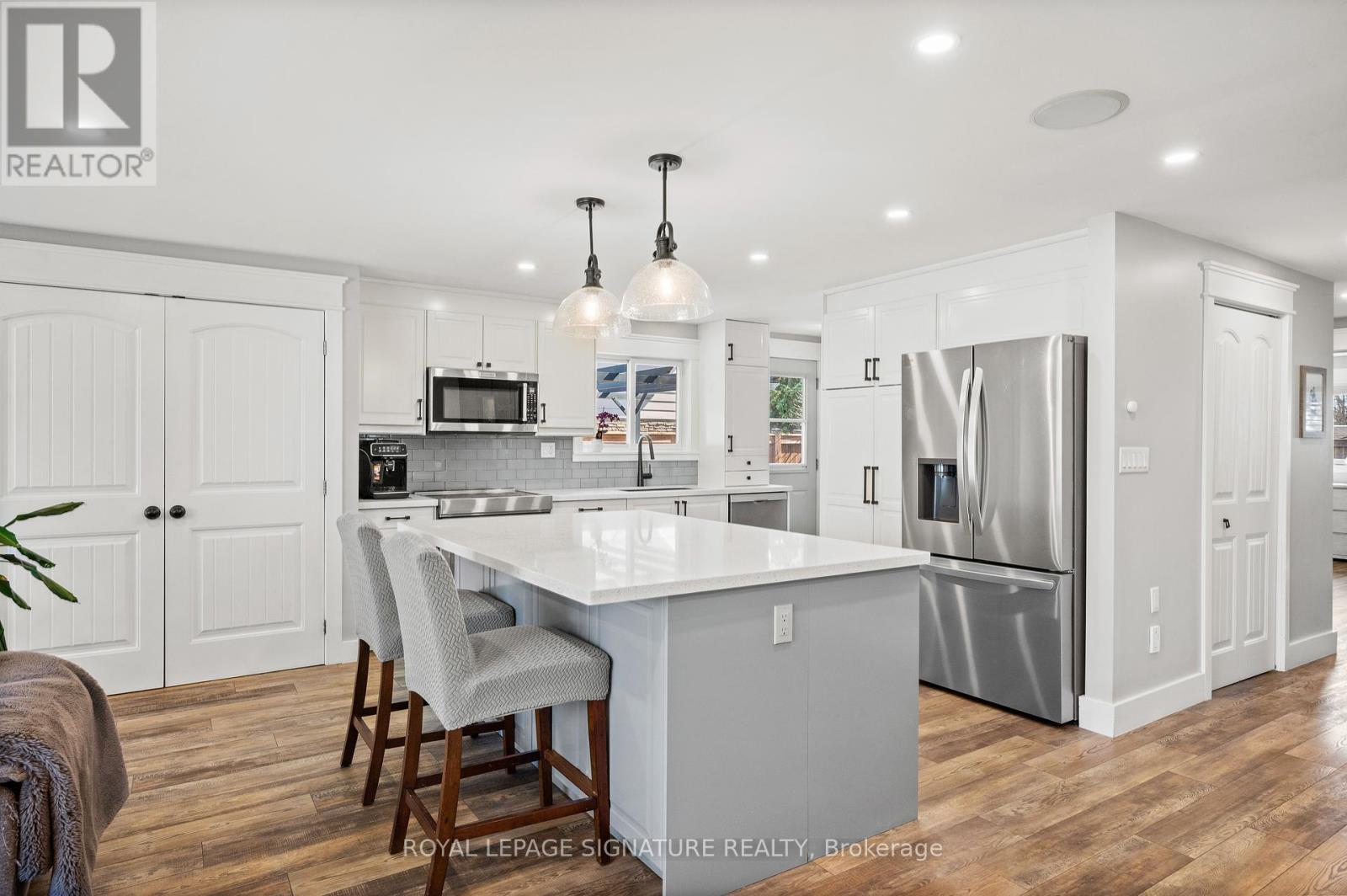 Property at 756 FROBISHER BOULEVARD image 4