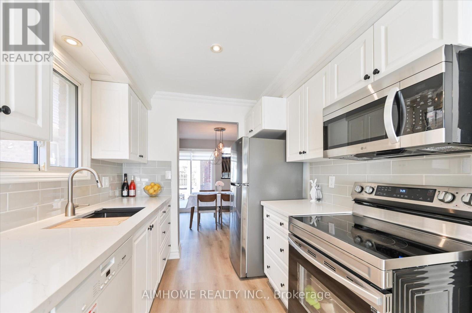 787 Roseheath Drive, Milton, Ontario  L9T 4M4 - Photo 12 - W12098812