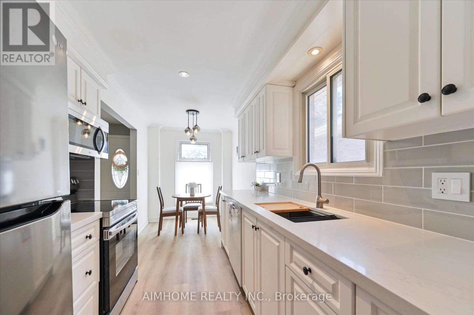 787 Roseheath Drive, Milton, Ontario  L9T 4M4 - Photo 13 - W12098812