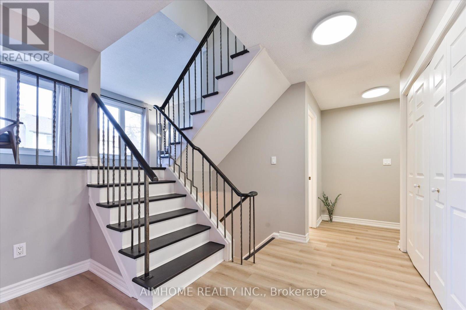 787 Roseheath Drive, Milton, Ontario  L9T 4M4 - Photo 17 - W12098812