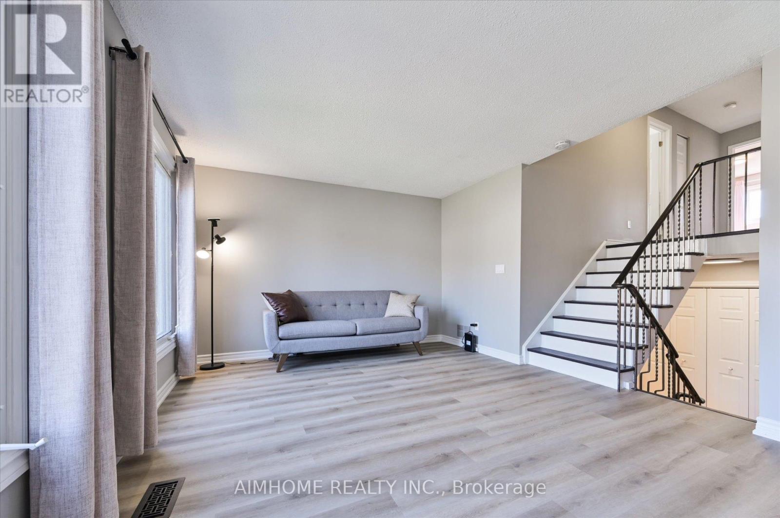 787 Roseheath Drive, Milton, Ontario  L9T 4M4 - Photo 18 - W12098812