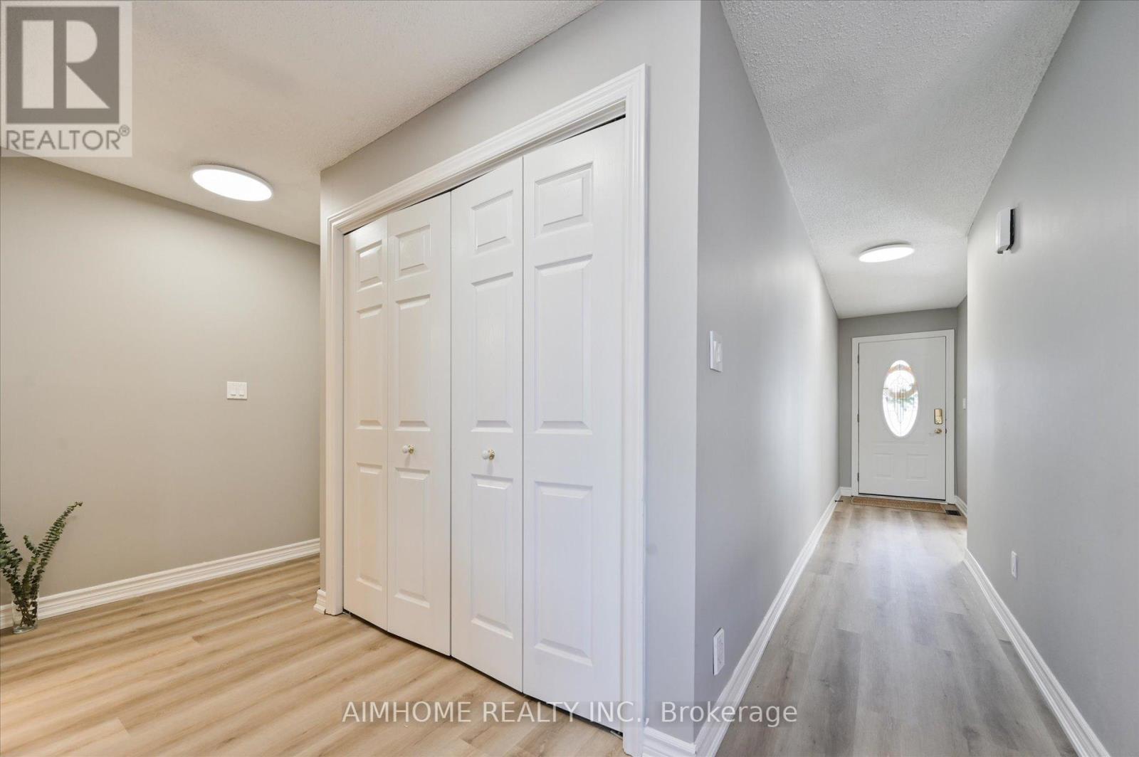 787 Roseheath Drive, Milton, Ontario  L9T 4M4 - Photo 6 - W12098812