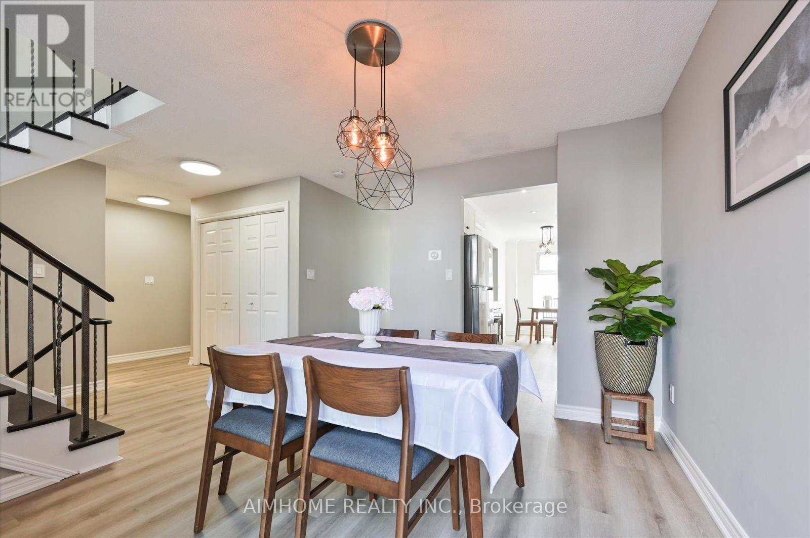 787 Roseheath Drive, Milton, Ontario  L9T 4M4 - Photo 8 - W12098812