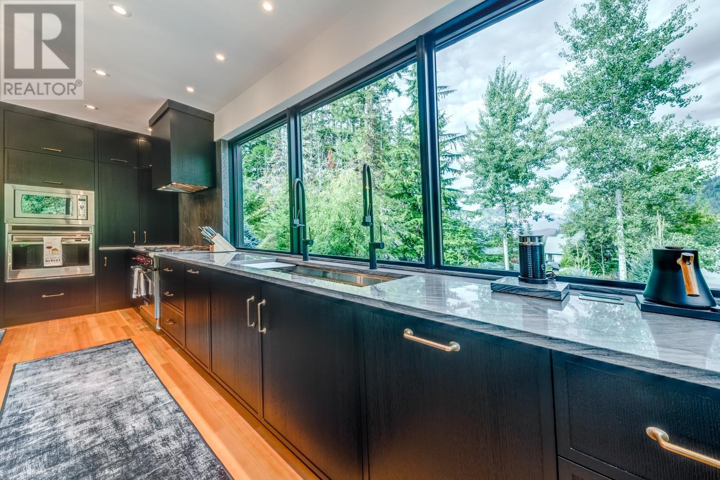 2924 Big Timber Court, Whistler, British Columbia  V8E 0L6 - Photo 9 - R2928002