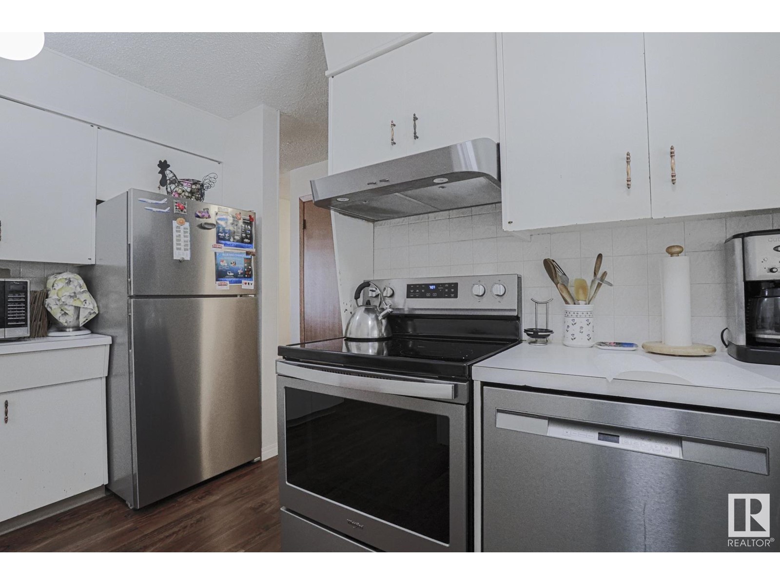 Property at 4412 44 ST image 1