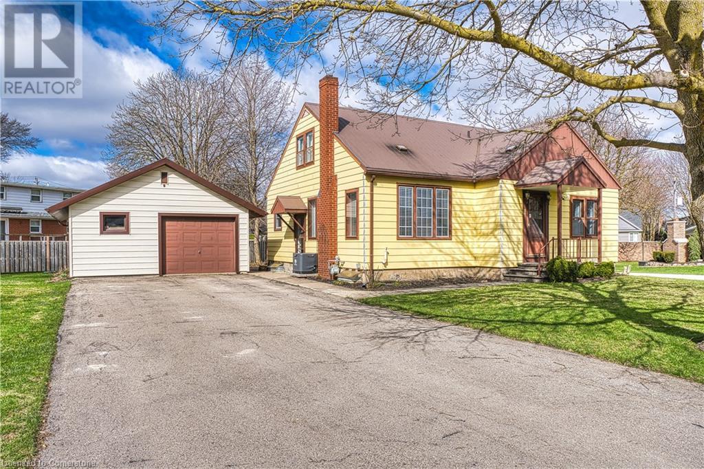 11 CHURCHILL Drive, listowel, Ontario