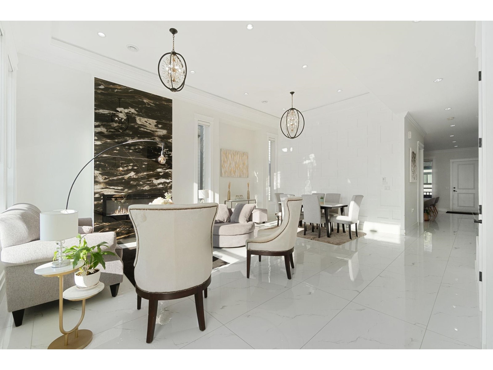 Property at 10014 174 STREET image 2