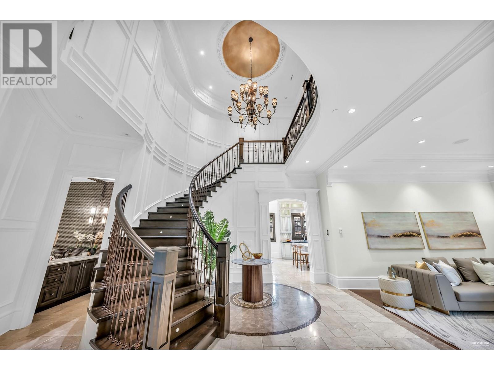 Property at 5762 CHURCHILL STREET image 3