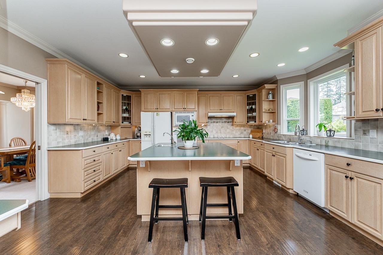 15273 58th Avenue, Surrey, British Columbia  V3S 8R6 - Photo 8 - R2989119
