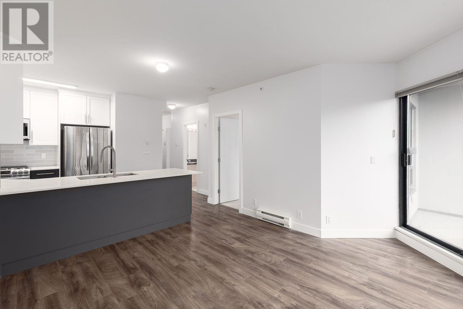 Listing Picture 5 of 27 : 404 2228 MARSTRAND AVENUE, Vancouver / 溫哥華 - 魯藝地產 Yvonne Lu Group - MLS Medallion Club Member