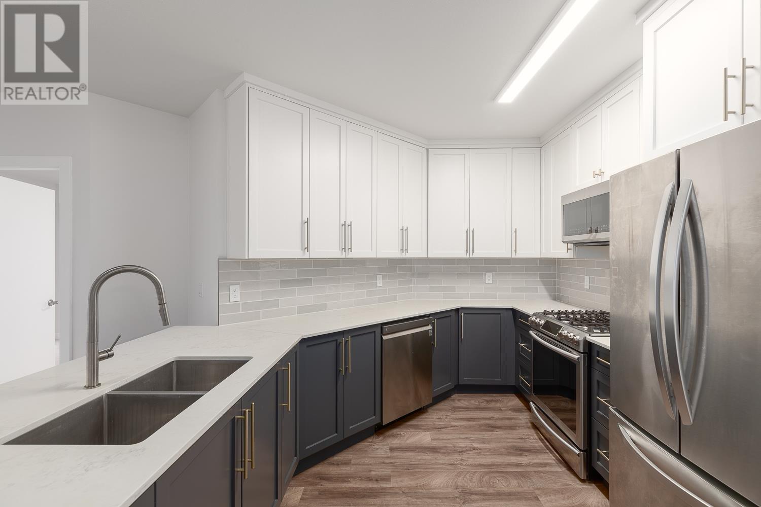 Listing Picture 6 of 27 : 404 2228 MARSTRAND AVENUE, Vancouver / 溫哥華 - 魯藝地產 Yvonne Lu Group - MLS Medallion Club Member