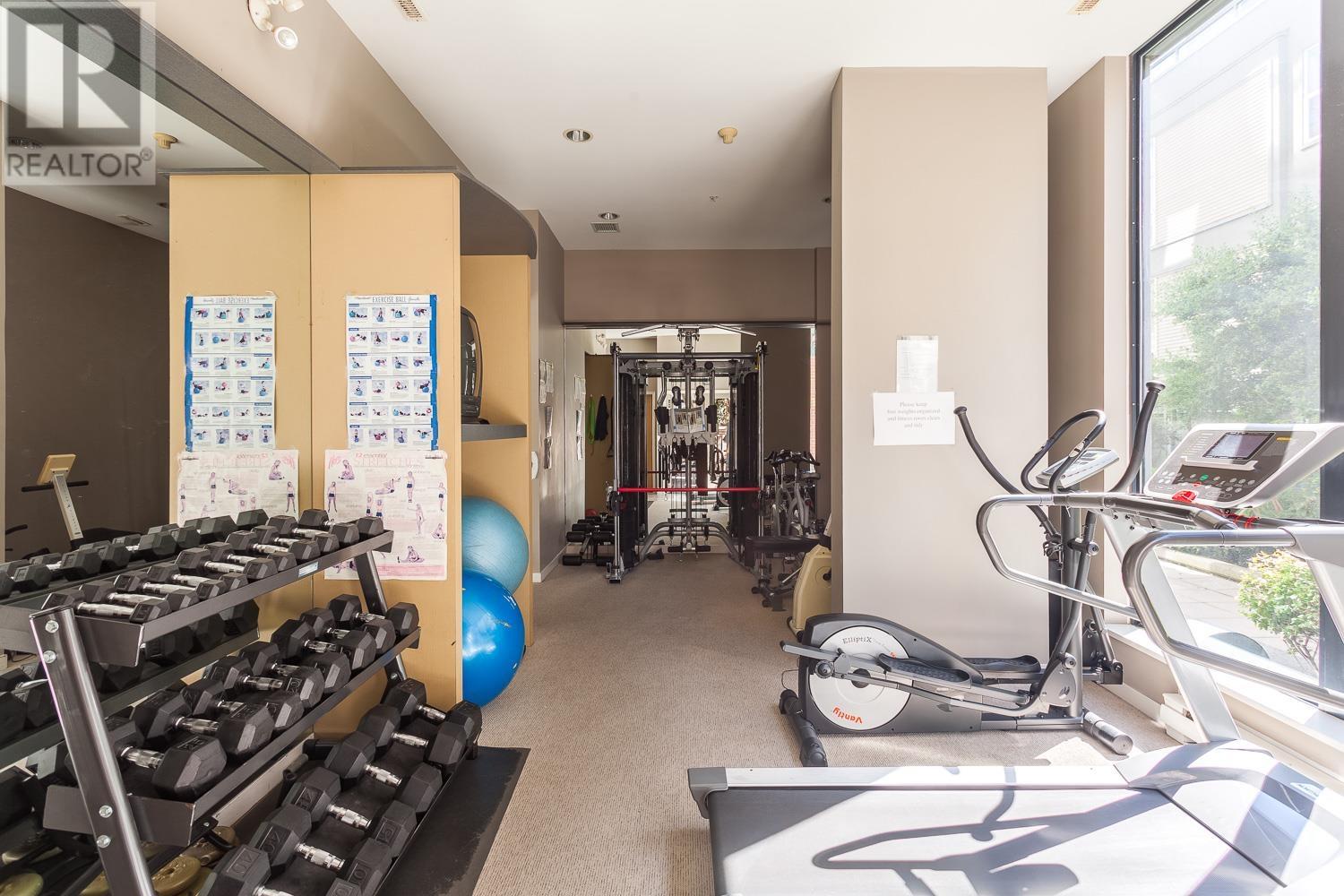 Listing Picture 20 of 27 : 404 2228 MARSTRAND AVENUE, Vancouver / 溫哥華 - 魯藝地產 Yvonne Lu Group - MLS Medallion Club Member