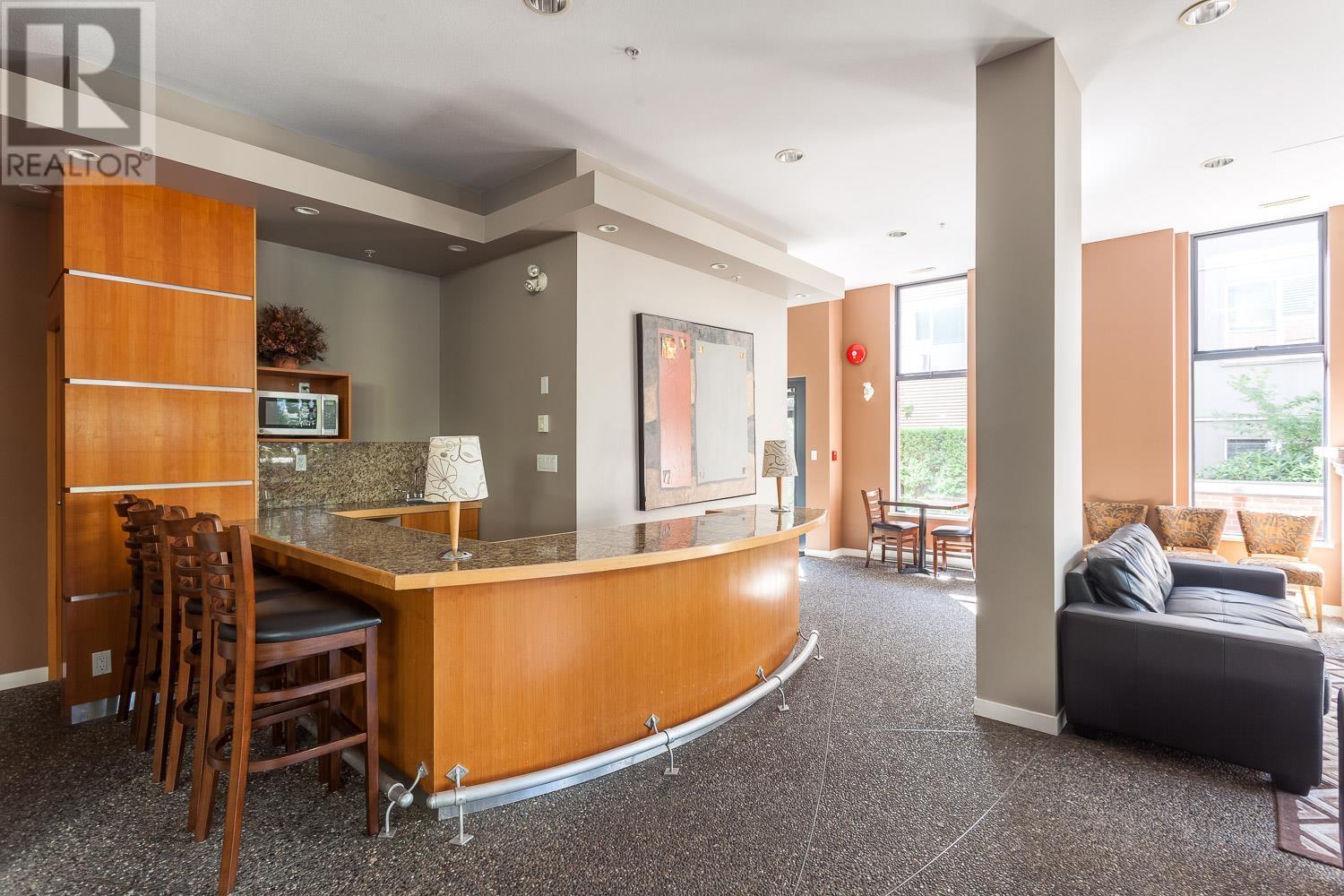 Listing Picture 19 of 27 : 404 2228 MARSTRAND AVENUE, Vancouver / 溫哥華 - 魯藝地產 Yvonne Lu Group - MLS Medallion Club Member