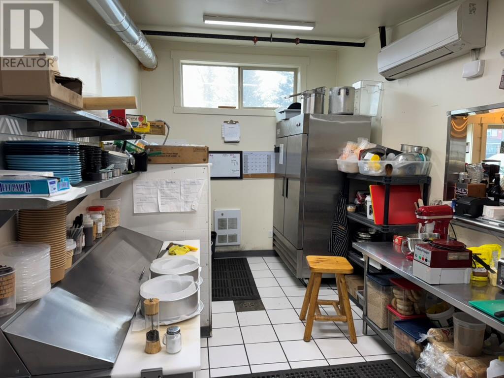 4957 Burns Avenue, Canal Flats, British Columbia  V0B 1B0 - Photo 13 - 10344460