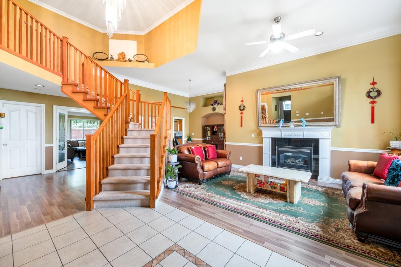 Property at 10028 130 STREET image 3