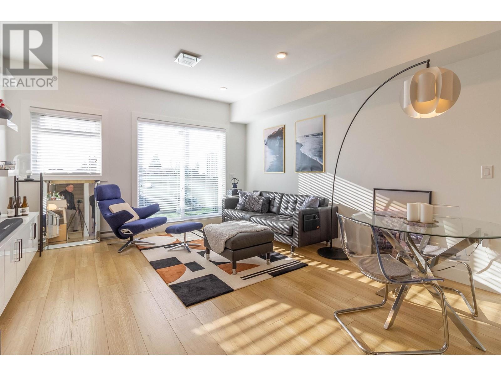 Property at 16 6288 BERESFORD STREET image 2