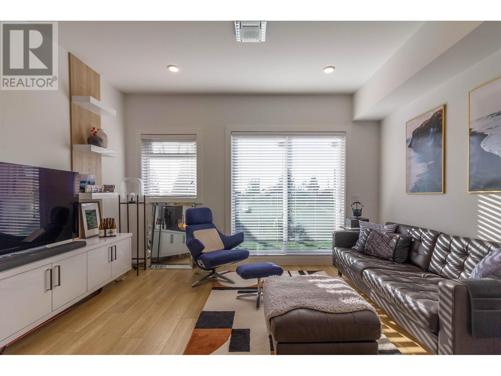 Property at 16 6288 BERESFORD STREET image 4