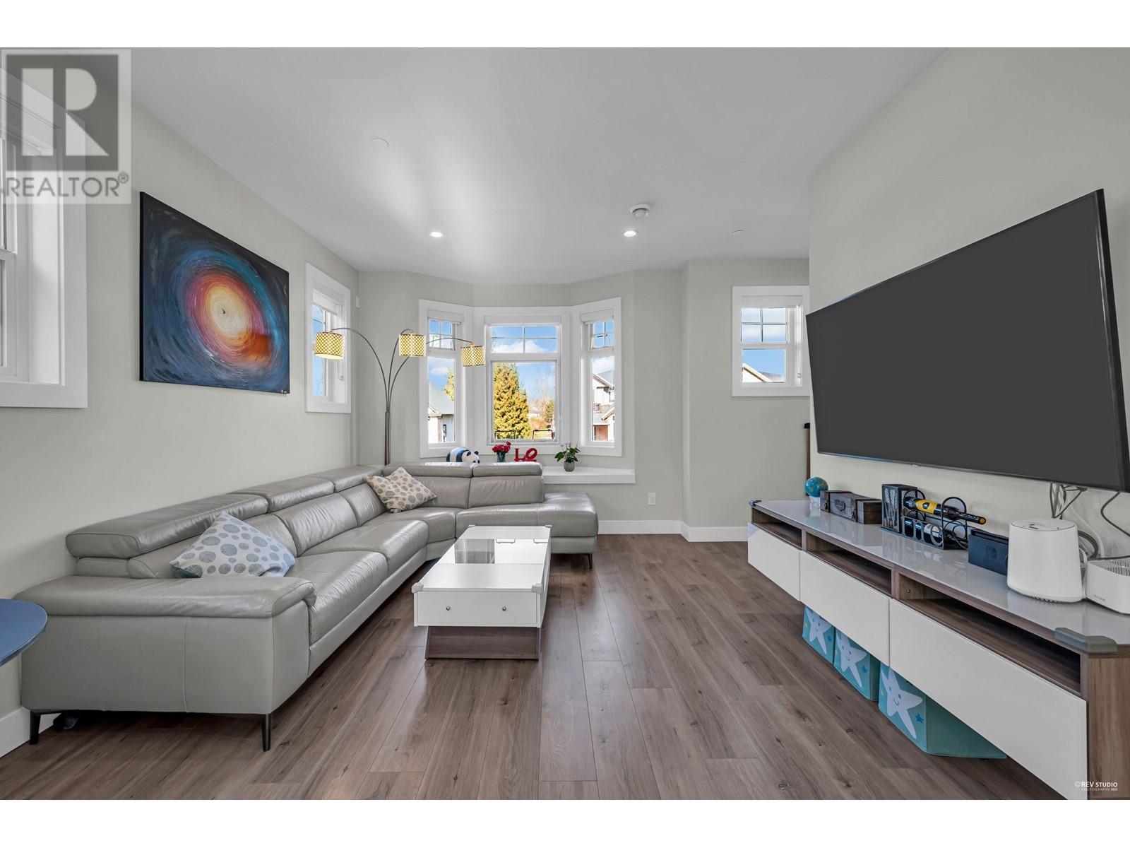 13 189 Wood Street, New Westminster, British Columbia  V3M 0L7 - Photo 2 - R2993320