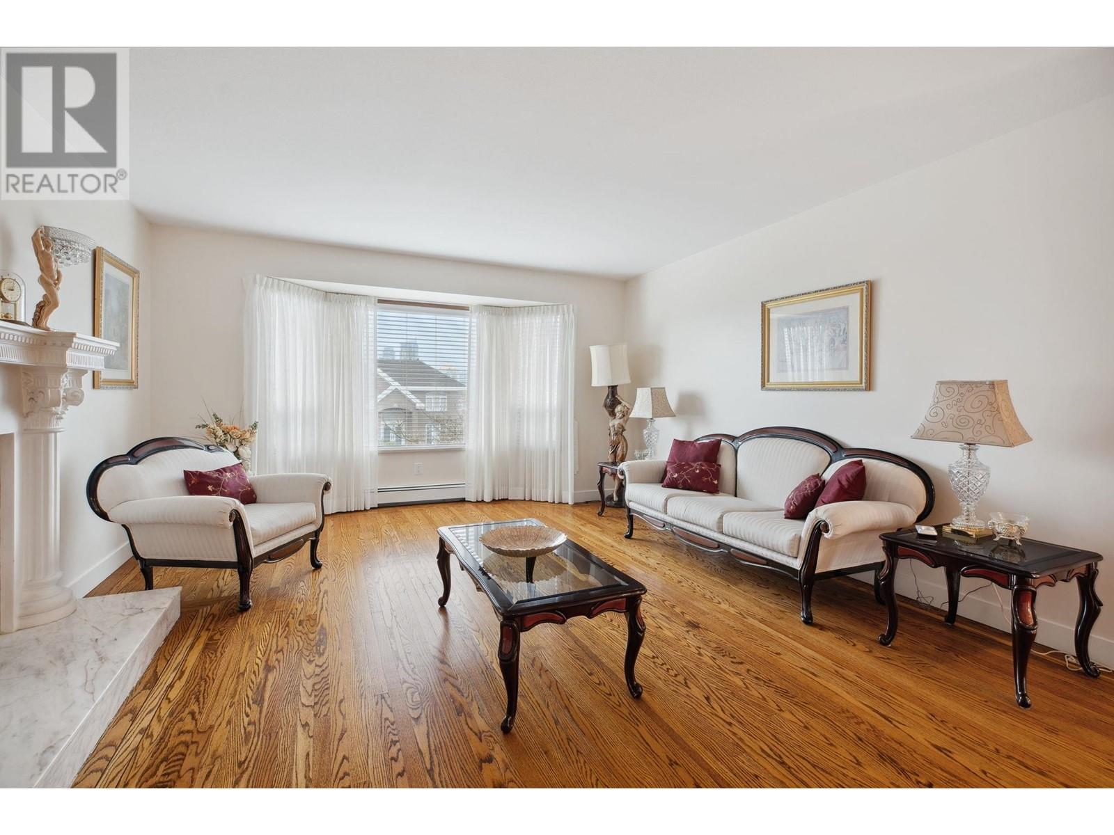 4487 Napier Street, Burnaby, British Columbia  V5C 3H2 - Photo 5 - R2993322