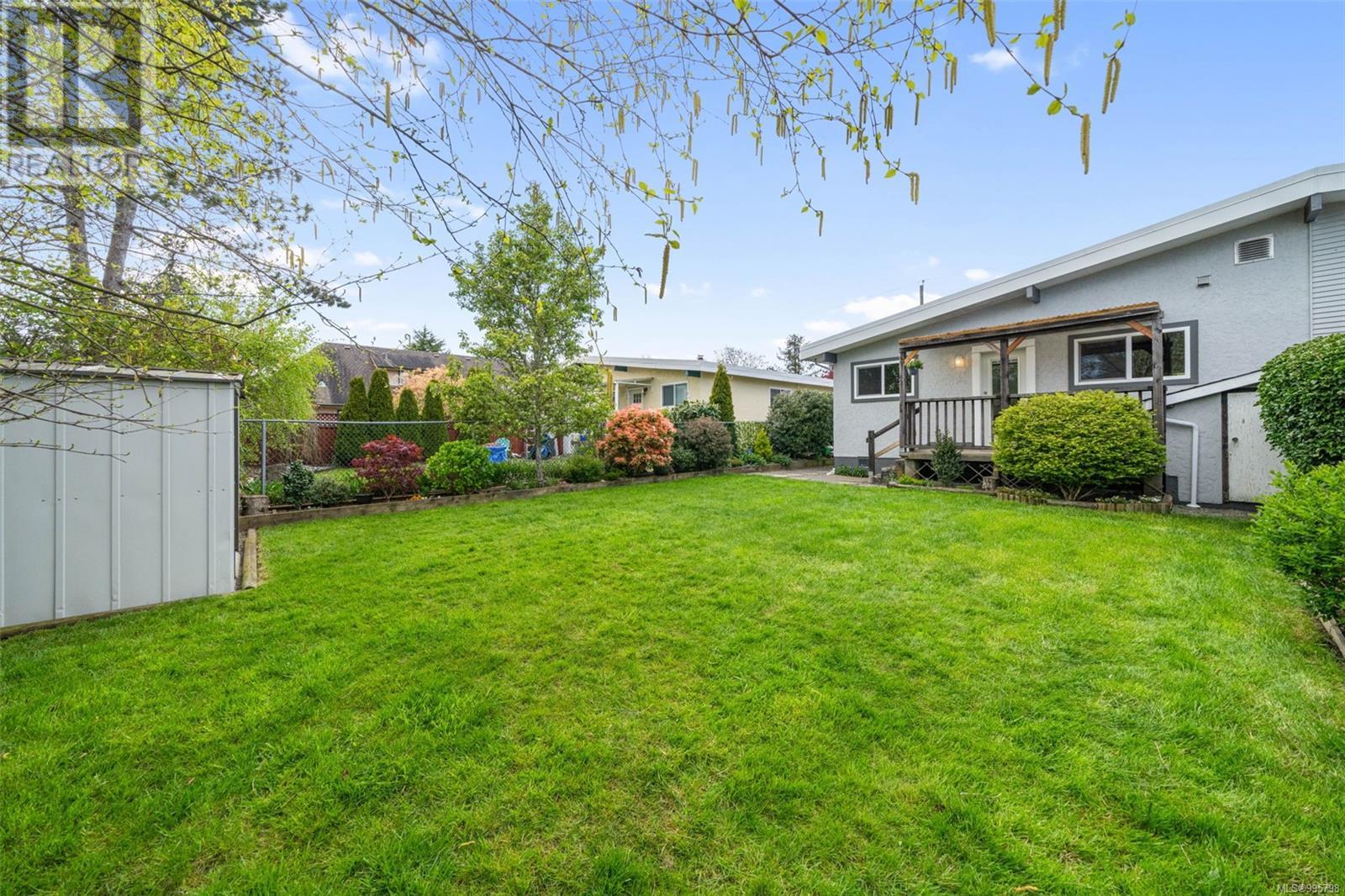 2285 Amherst Ave, Sidney, British Columbia  V8L 2G3 - Photo 15 - 995798