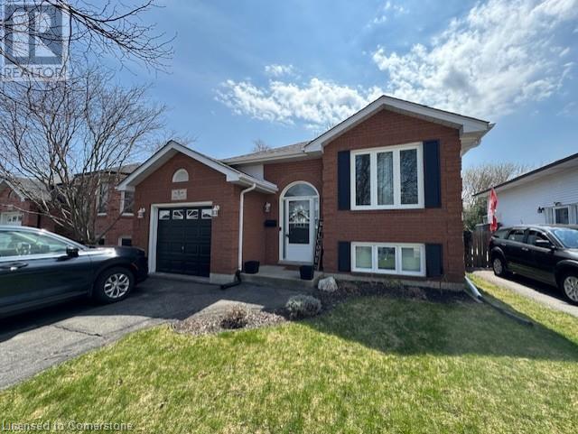 Property at 8 DIGBY Court image 1