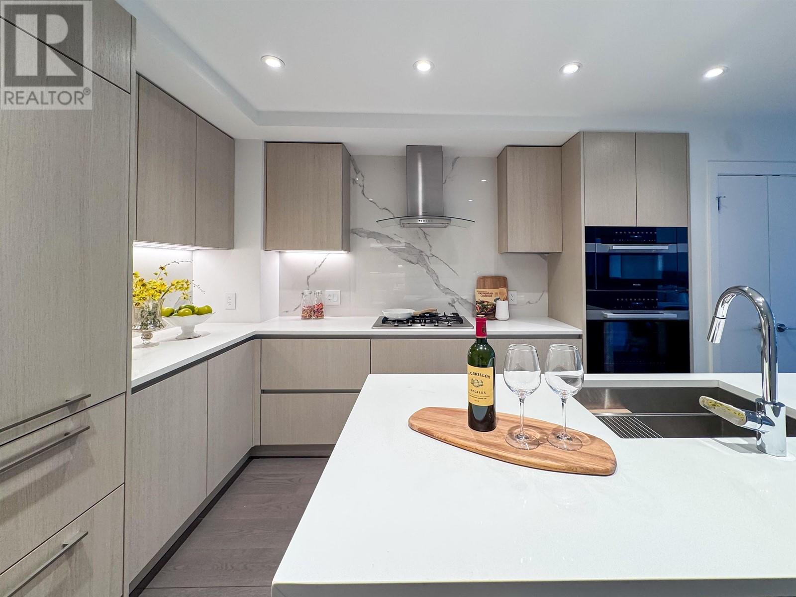 Listing Picture 3 of 13 : 217 5168 CAMBIE STREET, Vancouver / 溫哥華 - 魯藝地產 Yvonne Lu Group - MLS Medallion Club Member