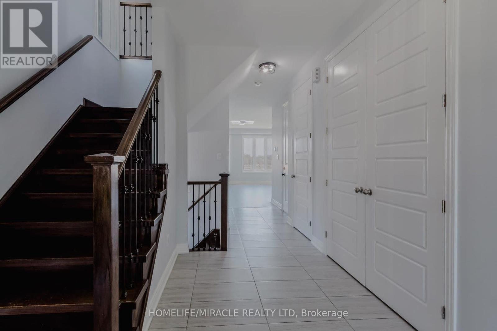 Property at 13 BROOKFIELD COURT image 3