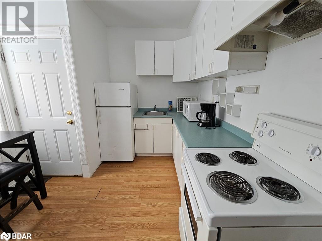 29 Peel Street Unit# 2, Barrie, Ontario  L4M 3K9 - Photo 3 - 40720724