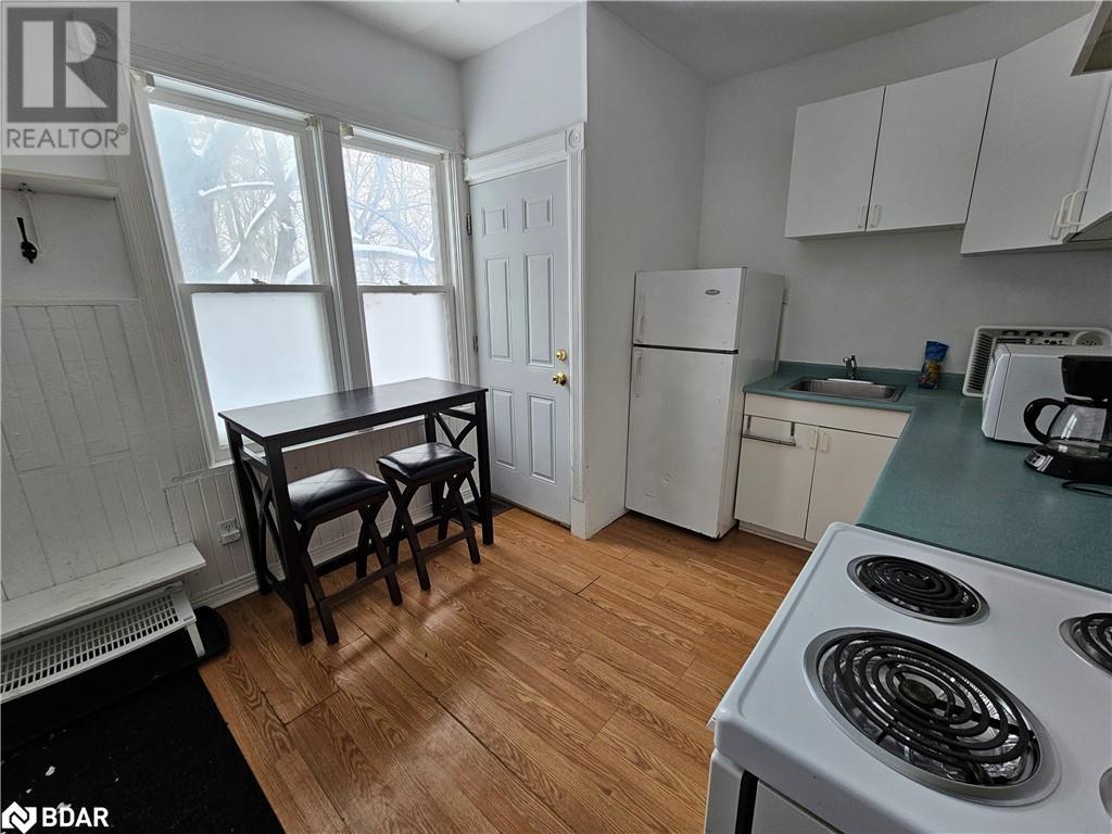29 Peel Street Unit# 2, Barrie, Ontario  L4M 3K9 - Photo 4 - 40720724