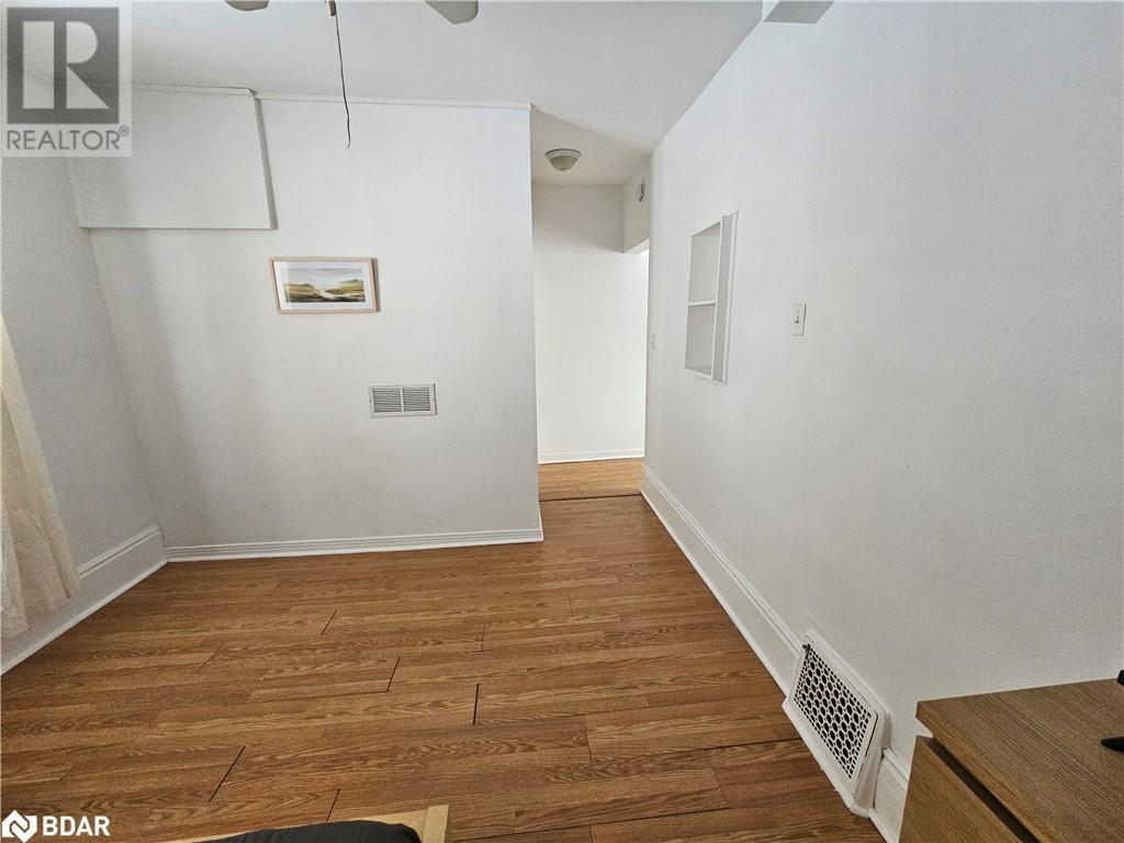 29 Peel Street Unit# 2, Barrie, Ontario  L4M 3K9 - Photo 8 - 40720724