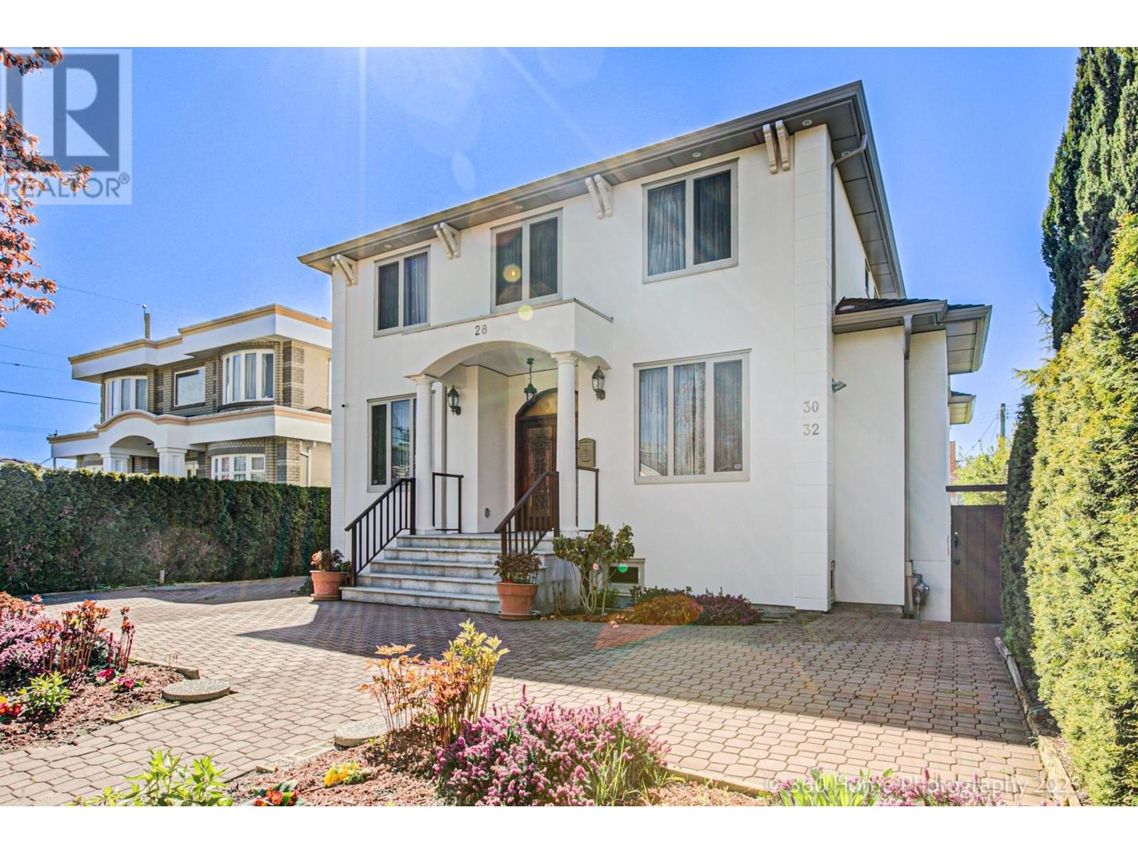 Property at 28 W 47TH AVENUE image 2