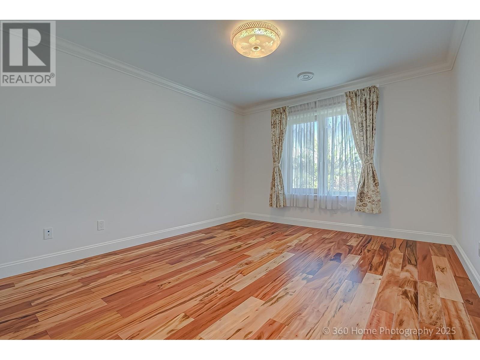 28 W 47th Avenue, Vancouver, British Columbia  V5Y 2X8 - Photo 9 - R2993325