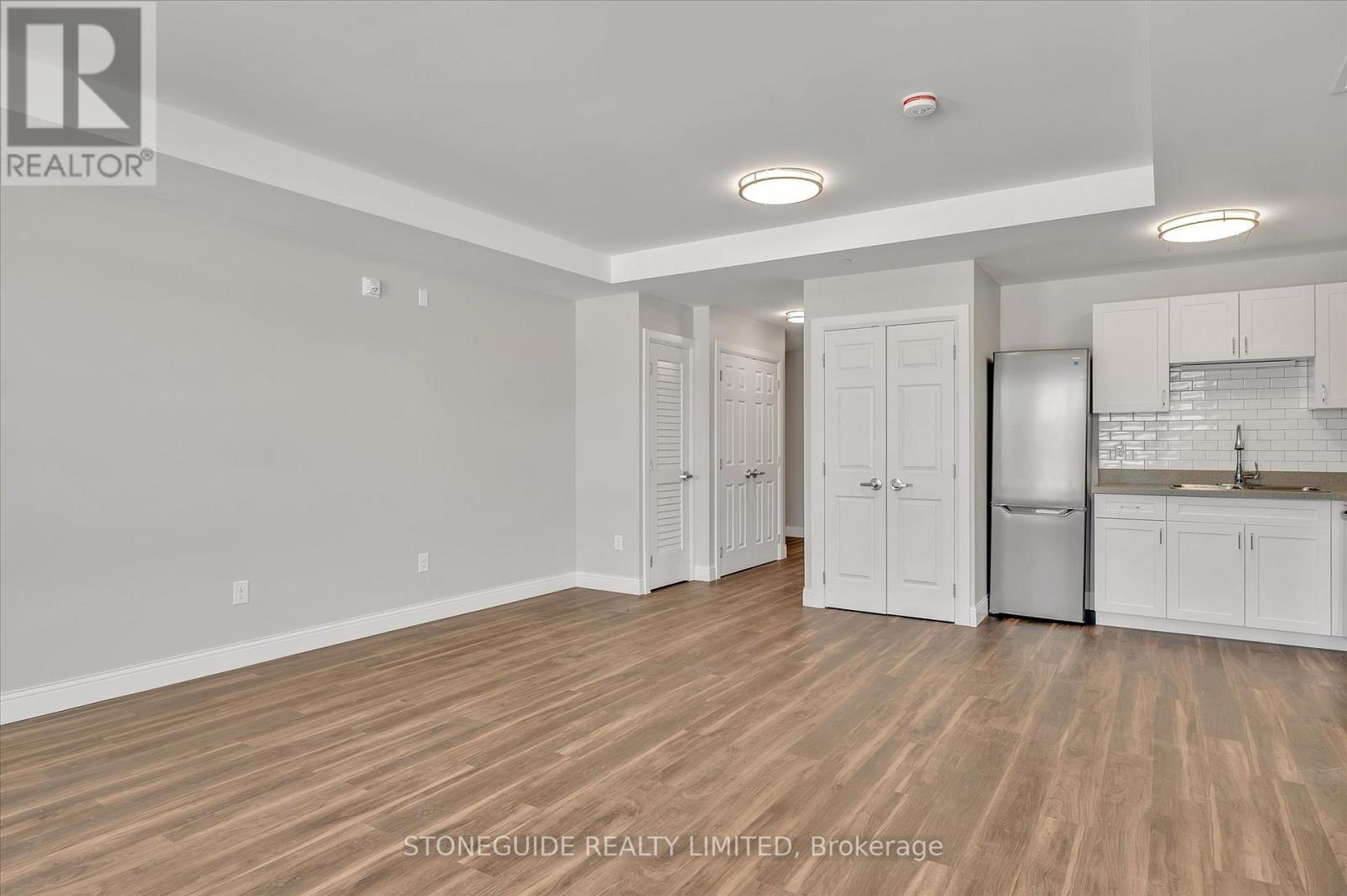 321 - 555 Bonaccord Street, Peterborough, Ontario  K9H 2X8 - Photo 9 - X12099002