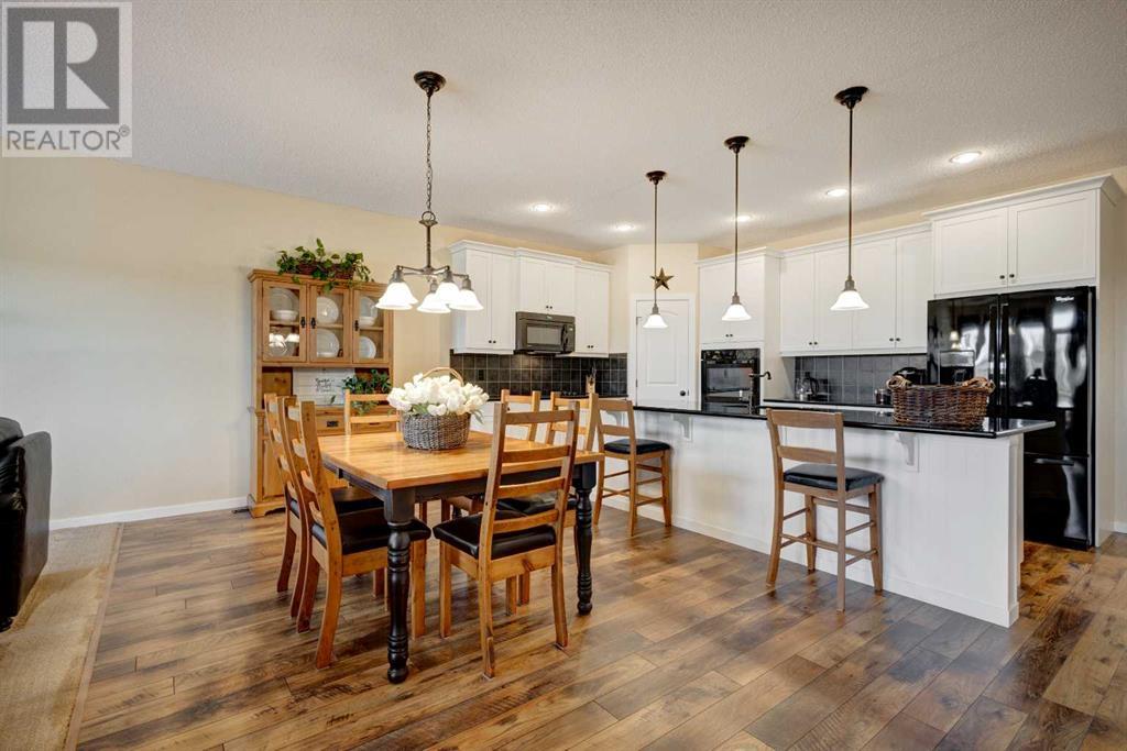 Property at 348 Boulder Creek Crescent SE image 4