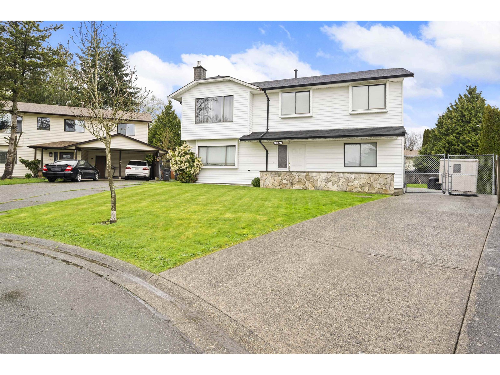 9076 122B STREET, Surrey, British Columbia