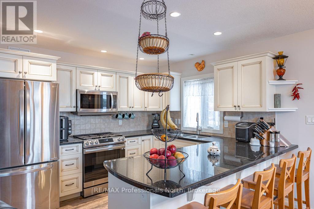 1325 Claude Brown Road, Minden Hills, Ontario  K0M 2K0 - Photo 11 - X12099000