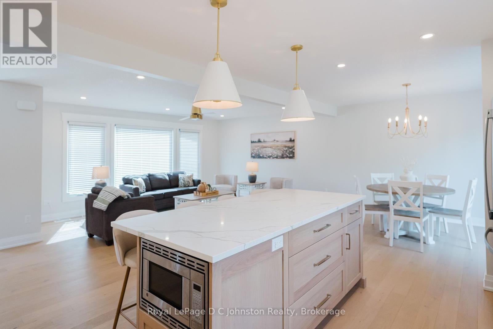 60 Ottawa Avenue, Saugeen Shores, Ontario  N0H 2L0 - Photo 12 - X12099080