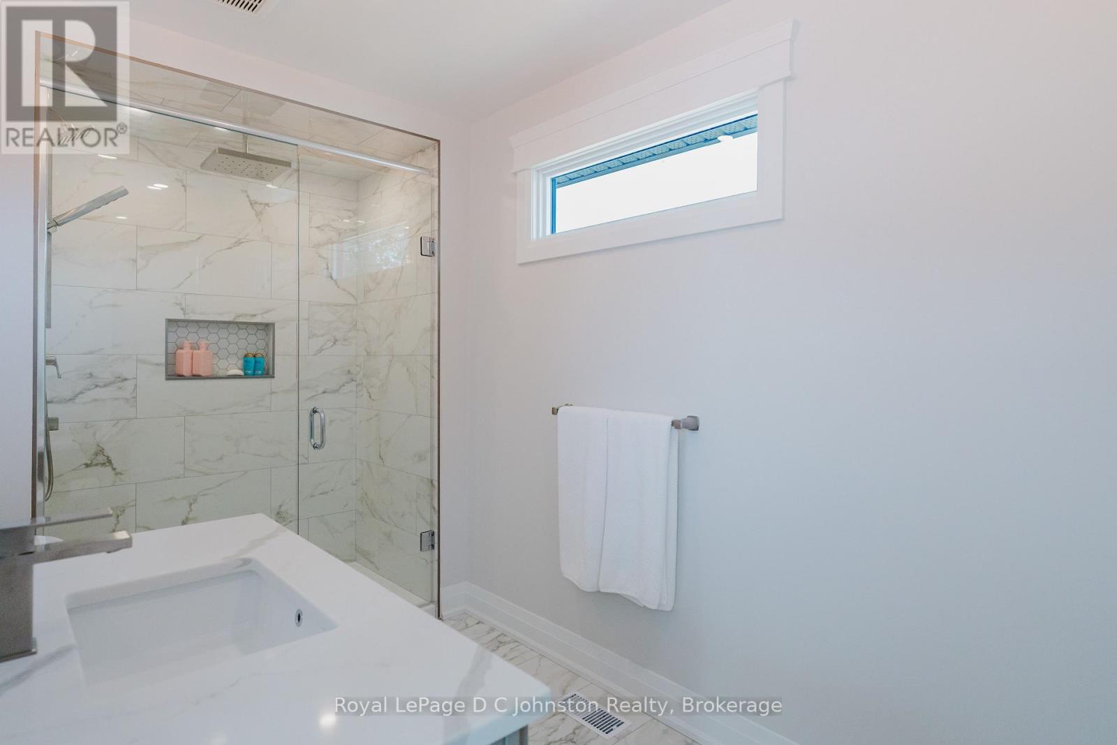 60 Ottawa Avenue, Saugeen Shores, Ontario  N0H 2L0 - Photo 24 - X12099080
