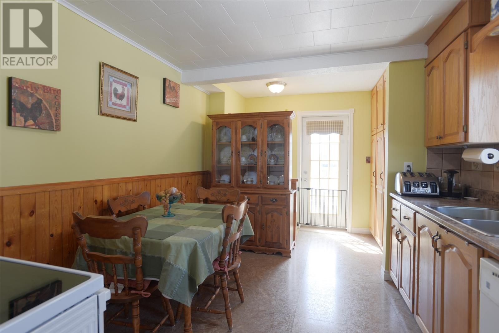 Property at 133 Paradise Road image 4