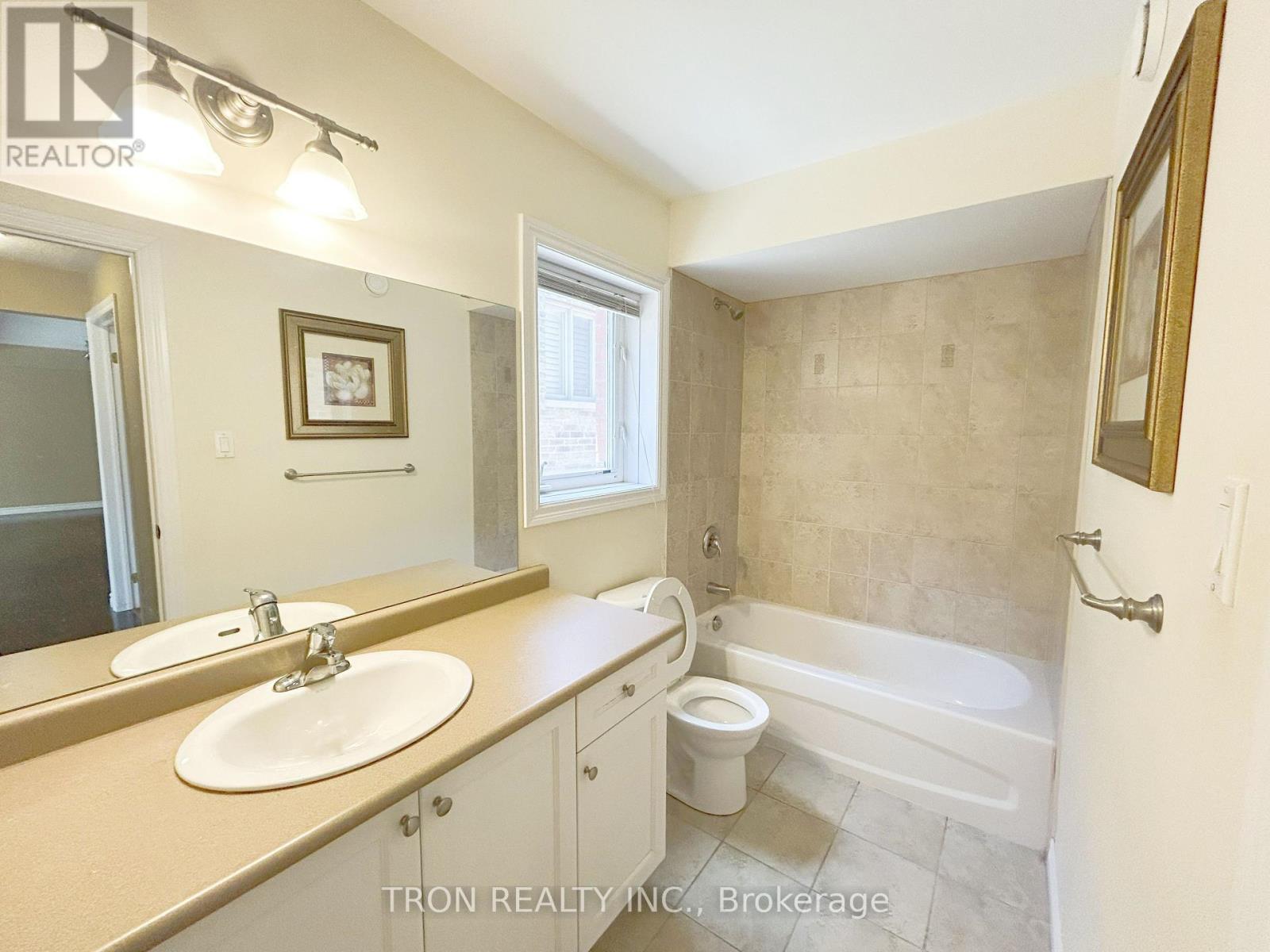 888 Barbados Street, Oshawa (Northglen), Ontario  L1J 0A5 - Photo 14 - E12099035