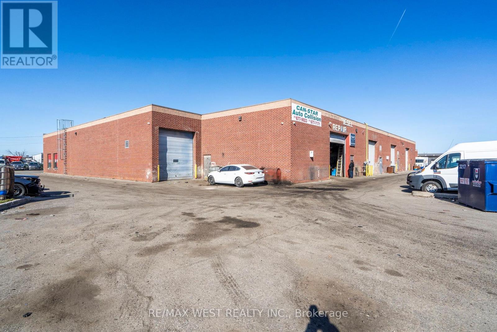 7 - 7089 Torbram Road, Mississauga, Ontario  L4T 1G7 - Photo 2 - W12099025