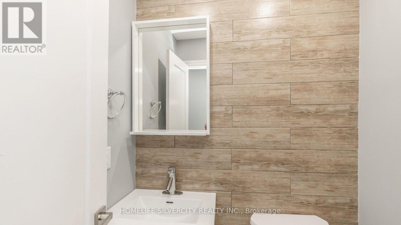 Property at 28 - 1616 HAIG BOULEVARD image 3