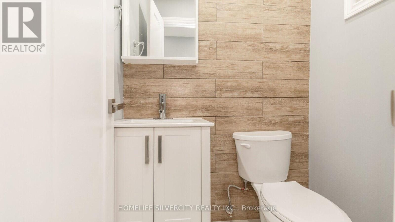 Property at 28 - 1616 HAIG BOULEVARD image 4