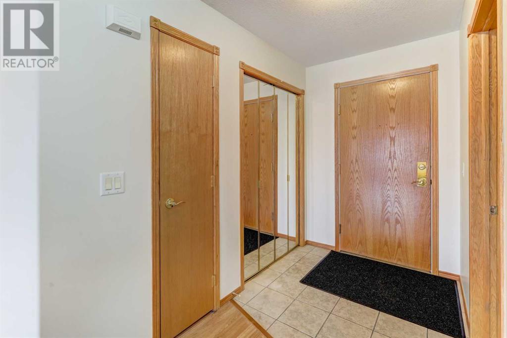 Property at 228, 728 Country Hills Road NW image 5