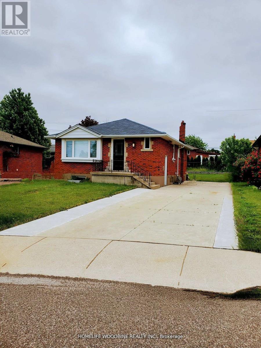 107 Winchester Boulevard, Hamilton, Ontario  L8T 2M9 - Photo 2 - X12099074