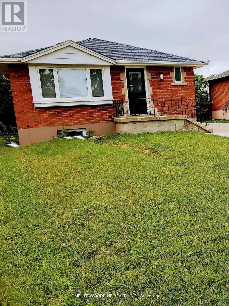107 Winchester Boulevard, Hamilton, Ontario  L8T 2M9 - Photo 3 - X12099074